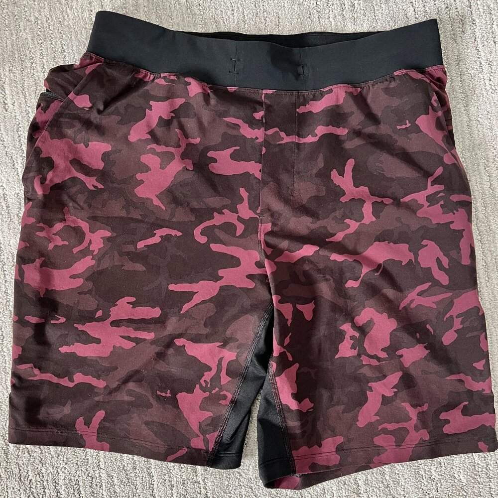 Lululemon Men’s Pace Breaker Short 9 “ Lined Size L
